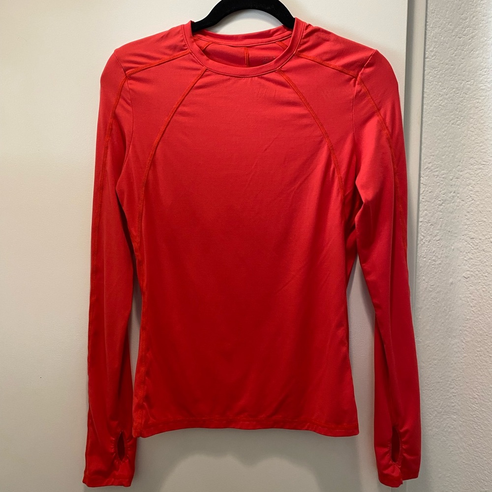 Nils women’s sport top - size S